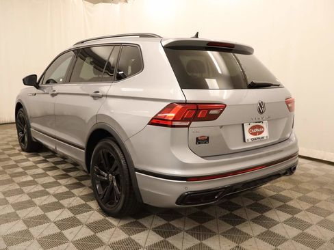 Used 2024 Volkswagen Tiguan SE R-Line image 3