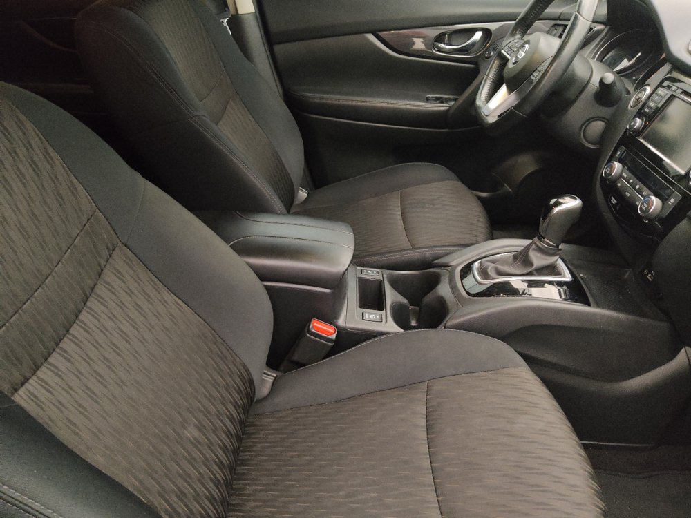 Used 2018 Nissan Rogue SV FWD image 21