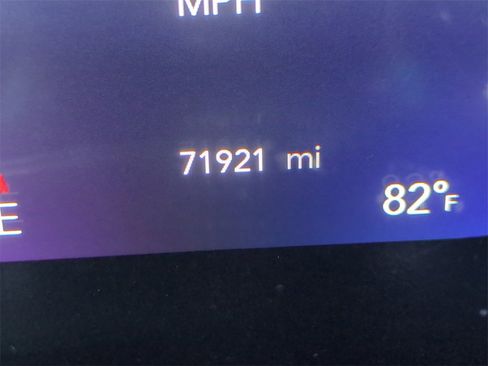 Used 2023 Chrysler Pacifica Touring-L image 29