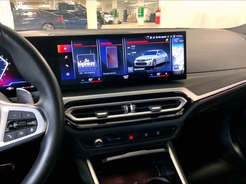 Used 2023 BMW 330i Sedan w/ M Sport Package image 7