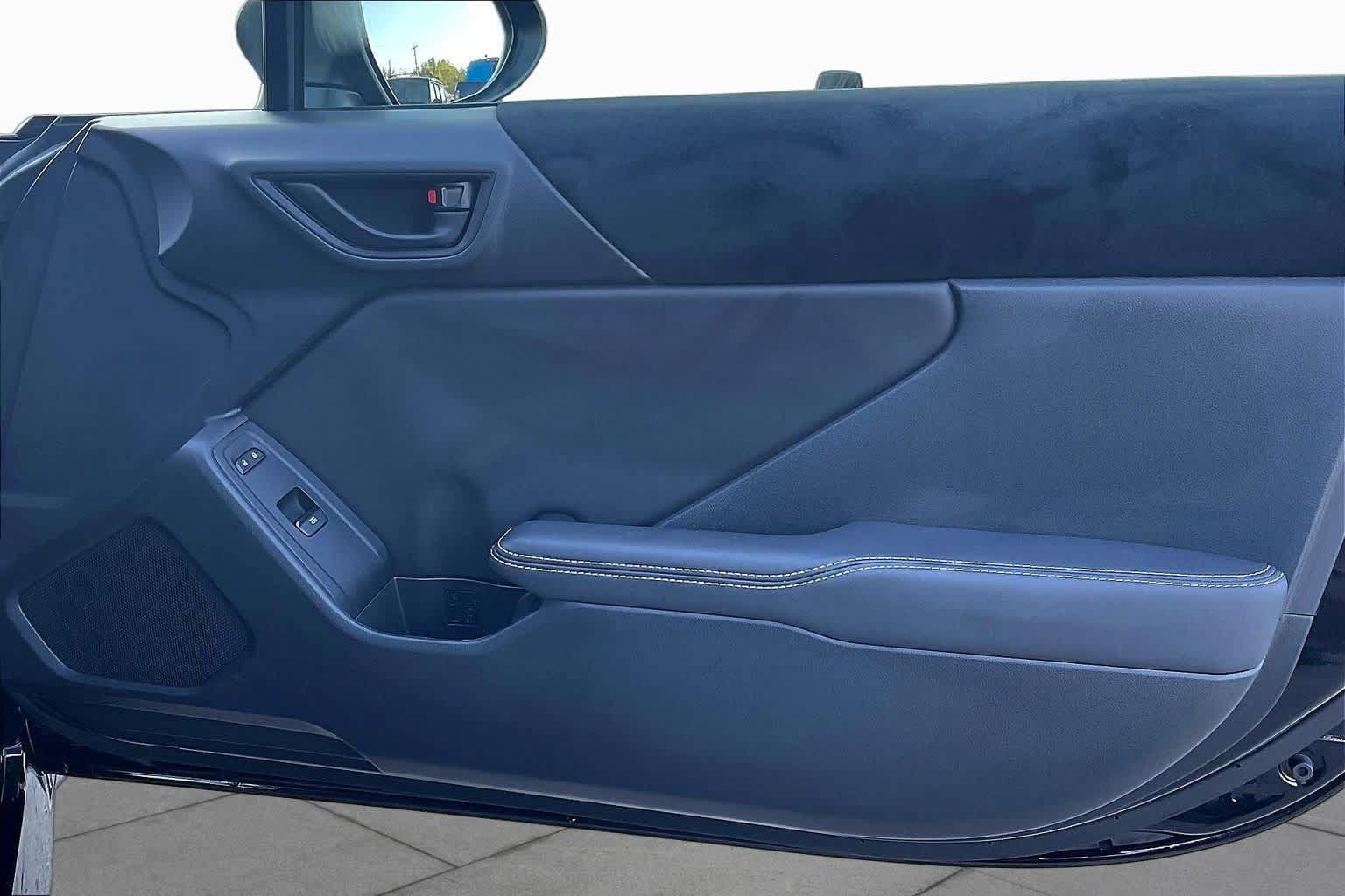 Used 2025 Toyota GR86 Premium RWD image 23