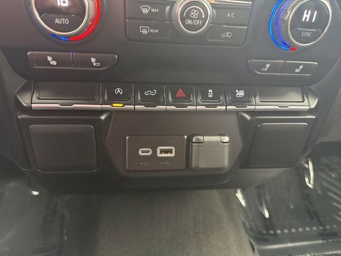 Used 2022 Chevrolet Silverado 1500 LT w/ Bed Protection Package image 13