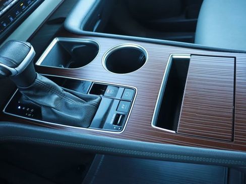 Used 2023 Toyota Sienna XLE image 15