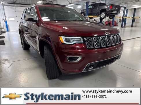 Used 2019 Jeep Grand Cherokee Overland AWD/4WD image 31