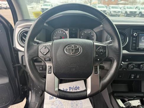 Used 2019 Toyota Tacoma SR5 image 12