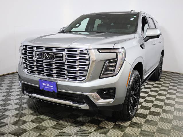 Used 2025 GMC Yukon Denali w/ Denali Reserve Package AWD/4WD image 3