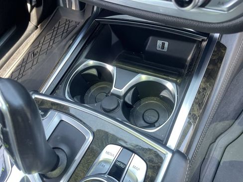 Used 2016 BMW 750i RWD image 30