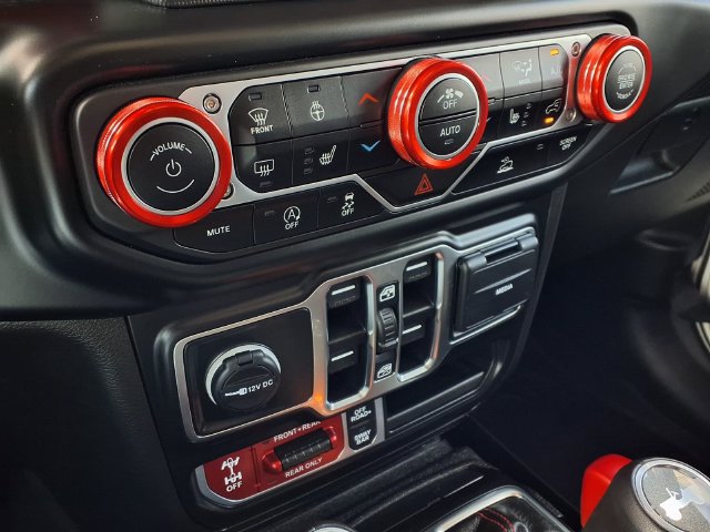 Used 2023 Jeep Wrangler Unlimited Rubicon AWD/4WD image 10