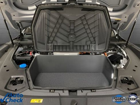 Used 2023 Audi e-tron Premium Plus w/ Premium Plus Package image 91