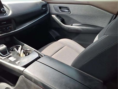 Used 2023 Nissan Rogue S FWD image 12
