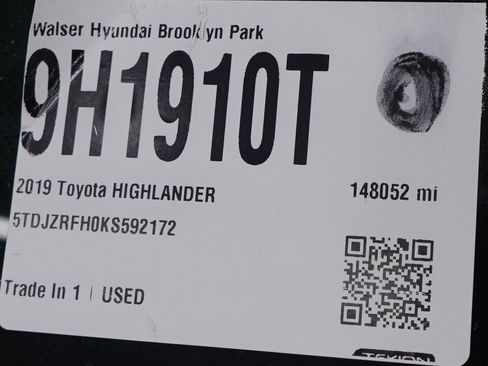 Used 2019 Toyota Highlander XLE image 33