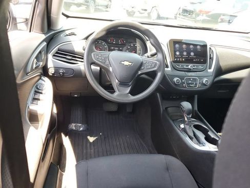 Used 2025 Chevrolet Malibu LS FWD image 10