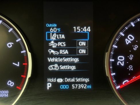 Used 2019 Toyota RAV4 LE image 11