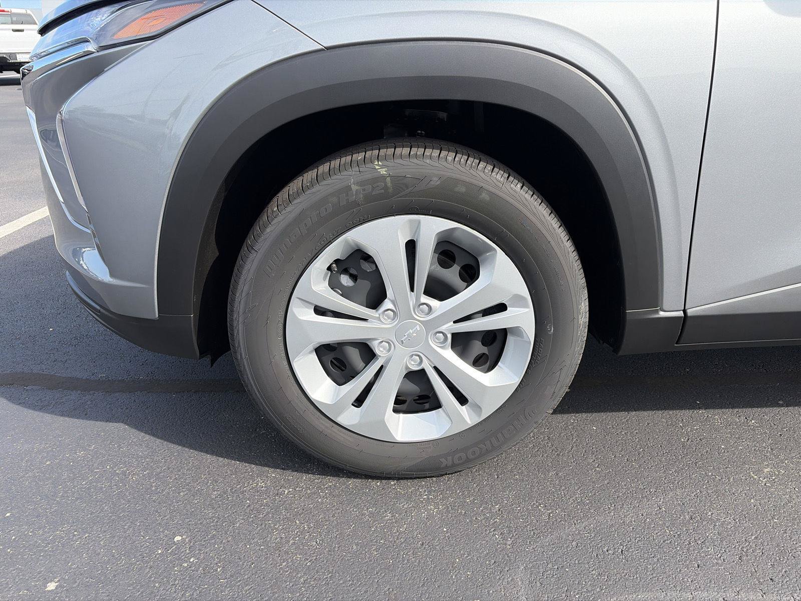 New 2026 Chevrolet Trax LS FWD image 9