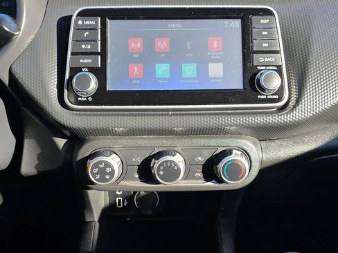 Used 2021 Nissan Kicks S image 16