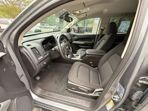 Used 2022 Chevrolet Colorado LT w/ LT Convenience Package RWD image 11