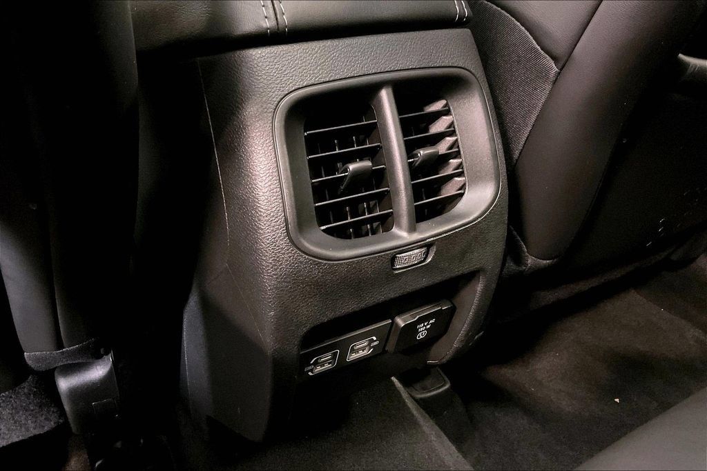 Used 2021 Jeep Cherokee Limited AWD/4WD image 11