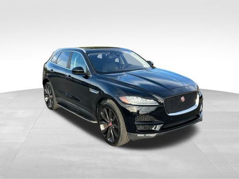 Used 2018 Jaguar F-PACE Portfolio image 7