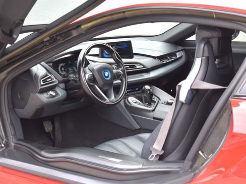 Used 2017 BMW i8 image 19