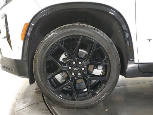 Used 2026 Chevrolet Traverse RS image 29