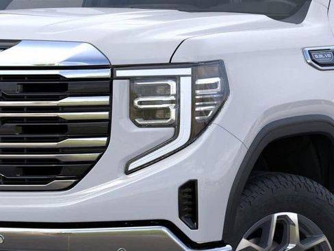 New 2026 GMC Sierra 1500 SLT image 10