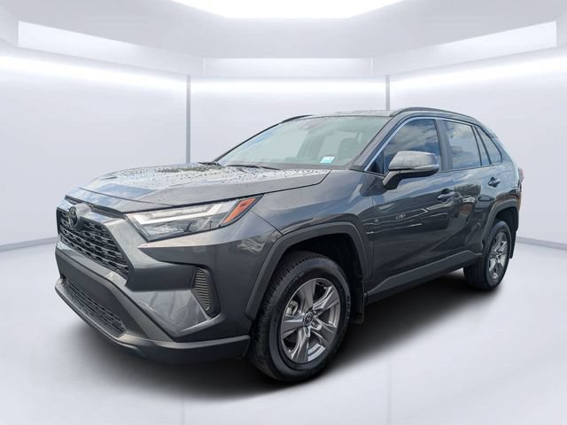 Used 2025 Toyota RAV4 XLE w/ Convenience Package FWD image 7