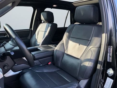 Used 2025 Toyota Sequoia Platinum AWD/4WD image 10