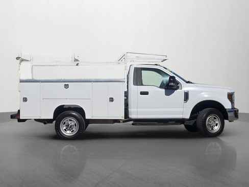 Used 2019 Ford F350 XL w/ XL Value Package image 3