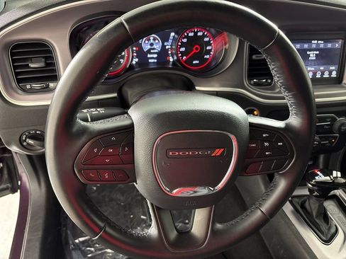 Used 2022 Dodge Charger SXT w/ Blacktop Package image 21