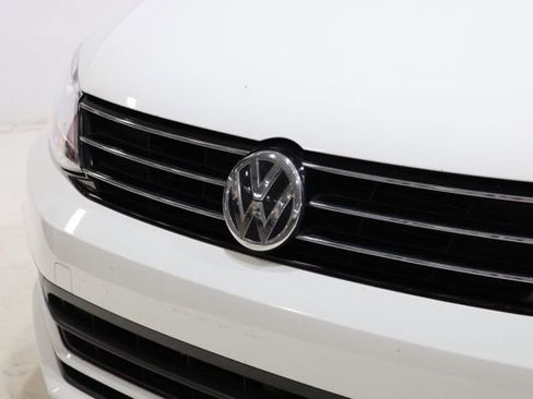 Used 2016 Volkswagen Jetta Sport FWD image 10