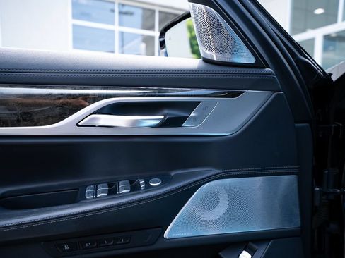 Used 2021 BMW 740i w/ M Sport Package RWD image 25