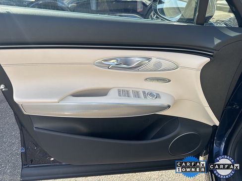 Used 2025 Genesis GV70 2.5T w/ Select Package image 14