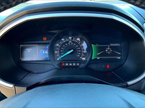 Used 2017 Ford Edge SEL w/ Equipment Group 201A image 24