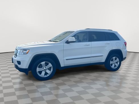 Used 2012 Jeep Grand Cherokee Laredo image 1