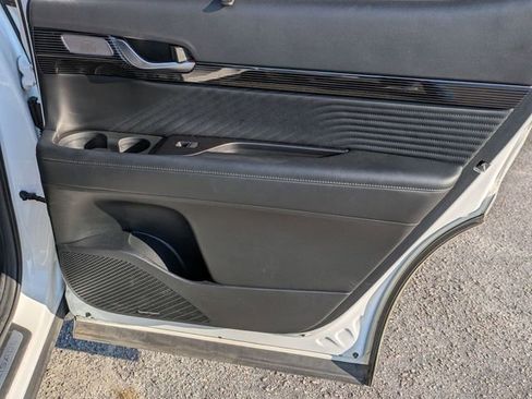 Used 2024 Hyundai Palisade Calligraphy image 31