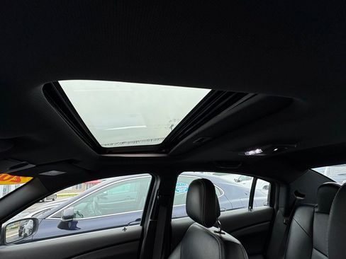 Used 2013 Chrysler 200 Limited w/ Sun/Sound Group FWD image 9