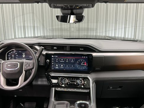 Used 2025 GMC Sierra 3500 Denali w/ Denali Reserve Package image 37