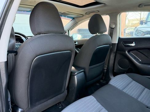 Used 2018 Kia Forte S w/ S Technology Plus Package image 12