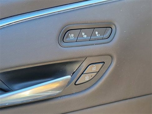 Certified 2021 Cadillac Escalade Premium Luxury image 24