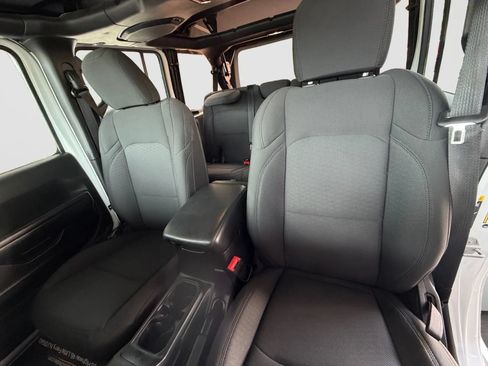 Used 2020 Jeep Wrangler Unlimited Sport AWD/4WD image 13