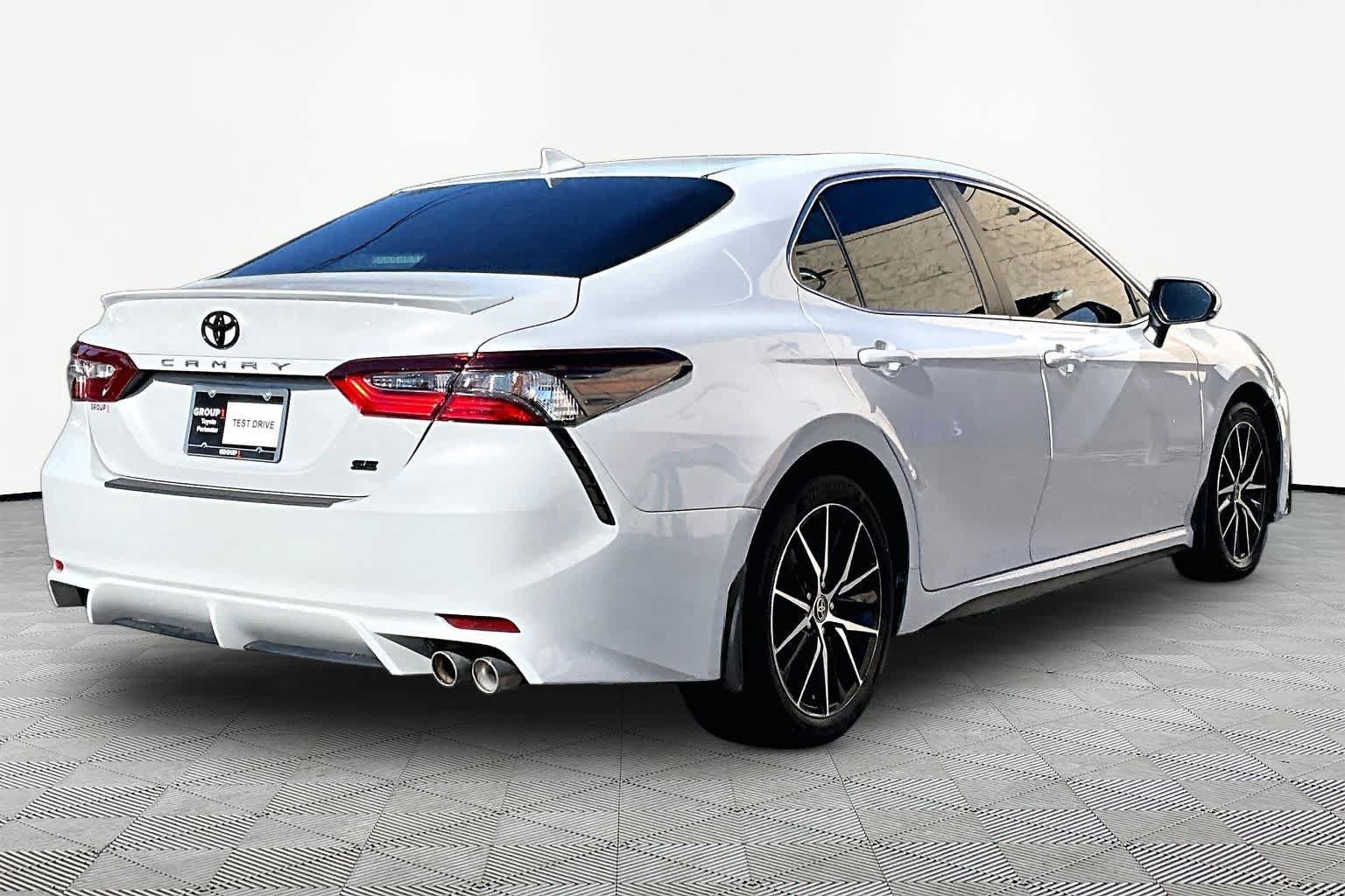 Used 2024 Toyota Camry SE w/ Blackout Package (TMS) FWD image 13