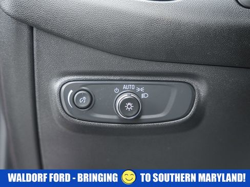 Used 2024 Chevrolet Equinox LT image 39