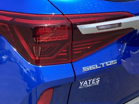 Used 2021 Kia Seltos S FWD image 26