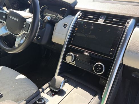Used 2023 Land Rover Discovery S R-Dynamic image 23