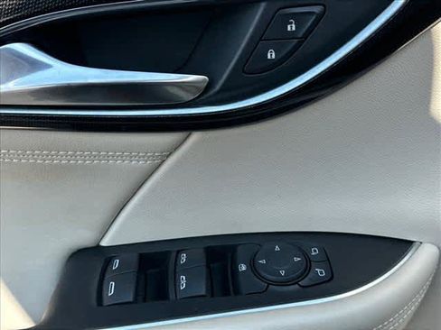 Used 2021 Buick Envision Preferred FWD image 18
