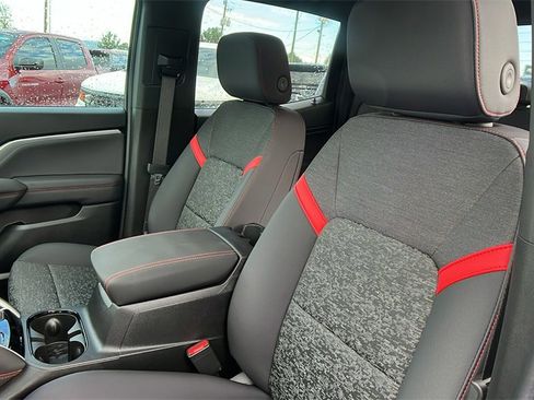 New 2025 Chevrolet Colorado Z71 image 15