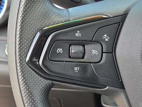 Used 2024 Chevrolet Trax LT FWD image 18