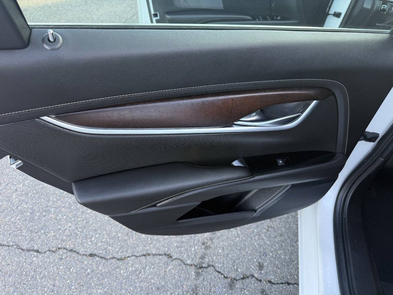 Used 2019 Cadillac XTS Luxury AWD/4WD image 17