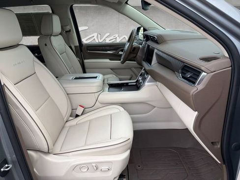 Used 2023 GMC Yukon Denali image 24