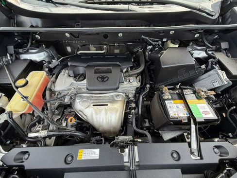 Used 2016 Toyota RAV4 LE FWD image 25